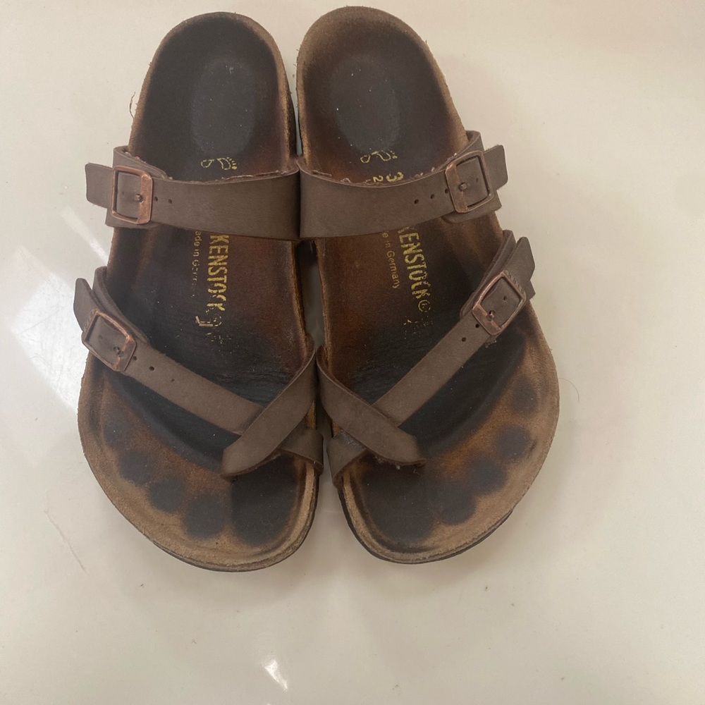 Toe strap Birkenstocks in size 38! (I wear an 8.5 and they fit me) used, good